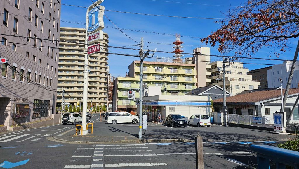 ラブホ街近くのローソン