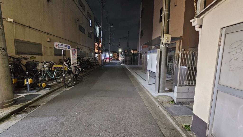 立ちんぼが出そうな雰囲気がある路地